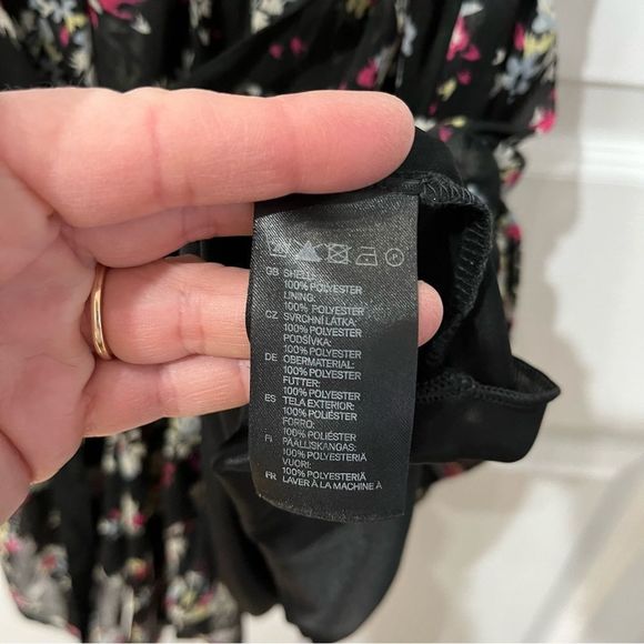 H&M black with multi floral all over print Elastic waist with sash tie size 4 - Picture 6 of 8